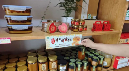 留坝县市监局助力本地蜂蜜专柜设立，推动初级农产品特色提升